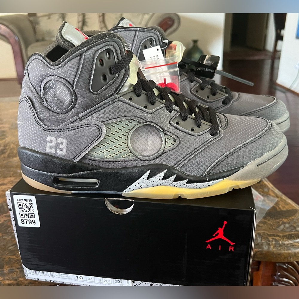 Air Jordan Retro 5 X Off-White Muslin